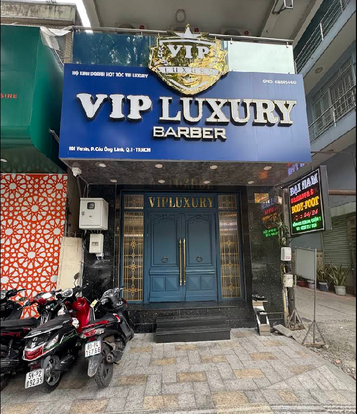 호치민 VIP 럭셔리 이발소 정면사진